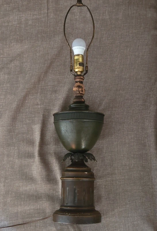 Lampada vintage in stile Hollywood Regency
